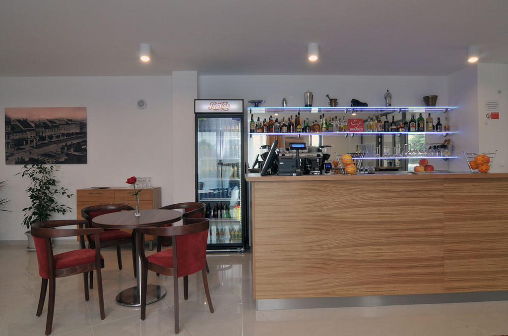 Hotel Belier เปรเชา ภายนอก รูปภาพ